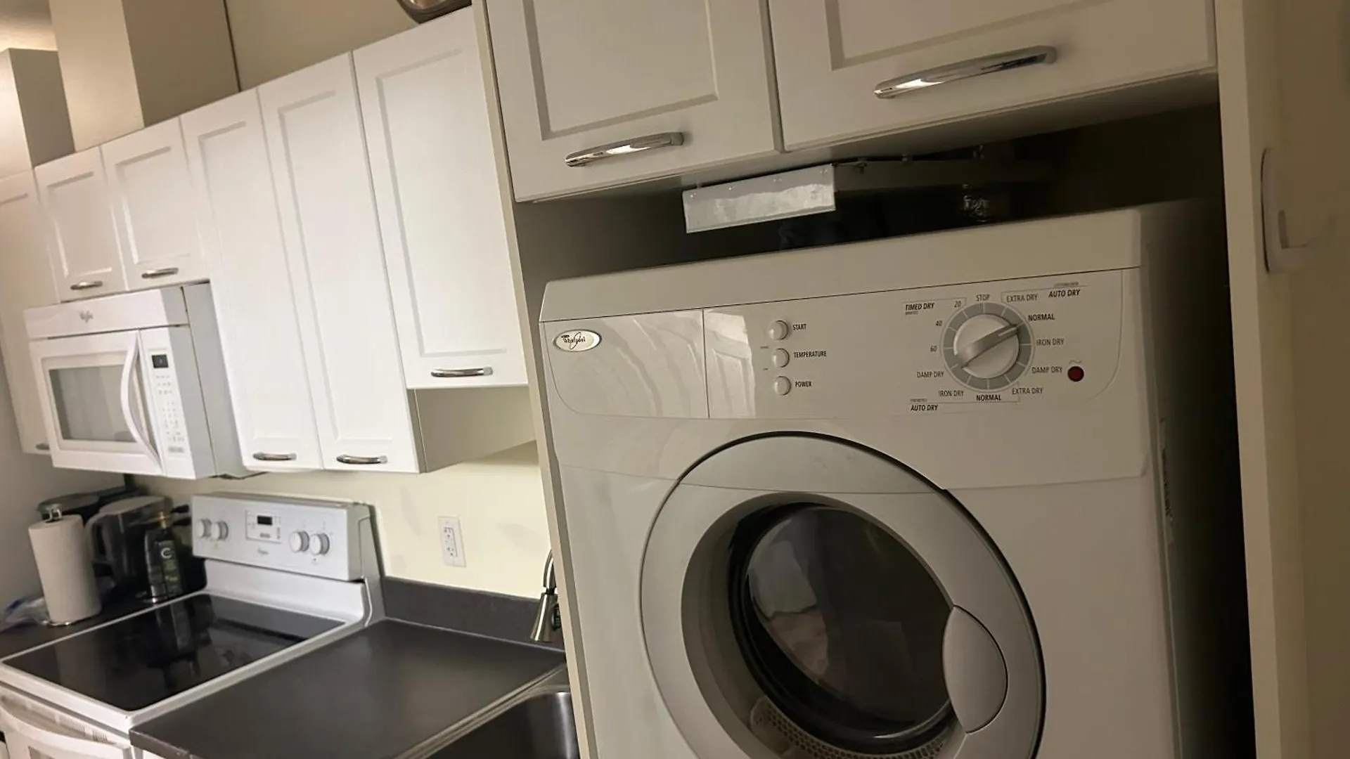 One Bedroom Condo Suite On Brentwood Station Calgary Canada