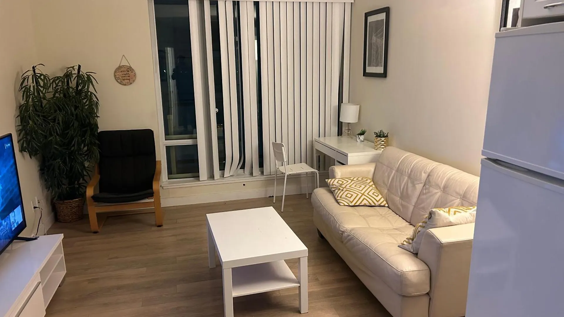 One Bedroom Condo Suite On Brentwood Station Calgary 0*,  Canada